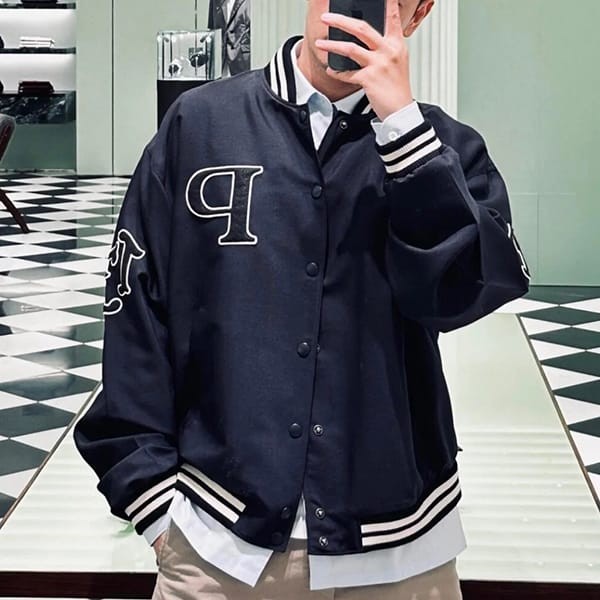 最新でオシャレプラダ パッチ付きモヘアウールボンバージャケット パロディ pug59364